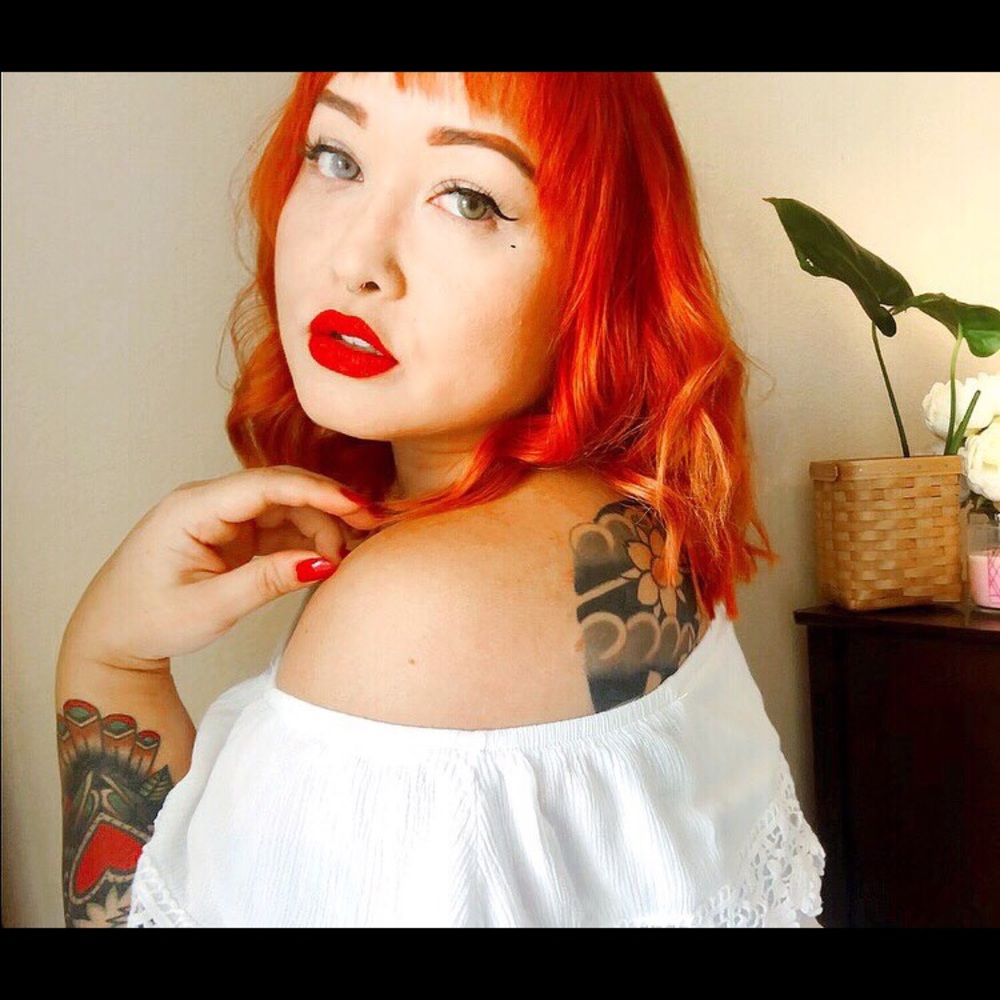 Meet your Posher, Alena